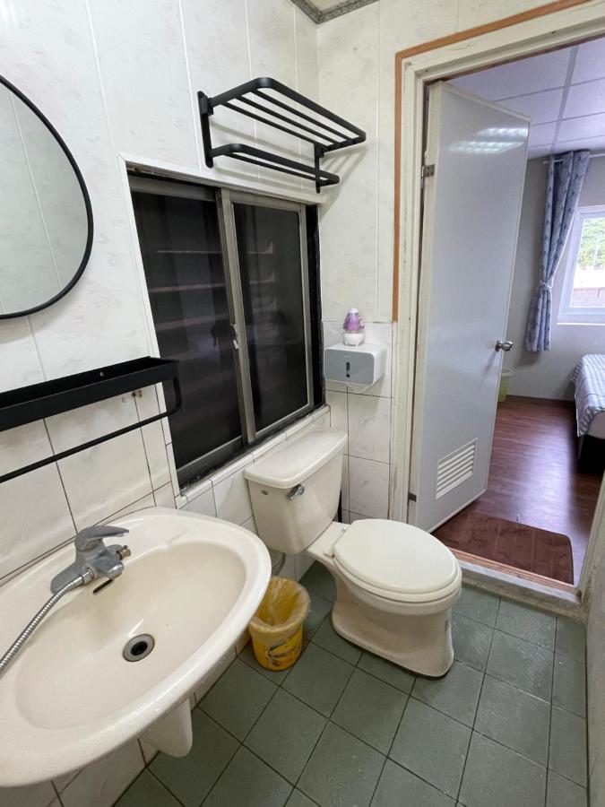 緑島郷 海人生海景民宿cest La Vie Bed & Breakfast エクステリア 写真